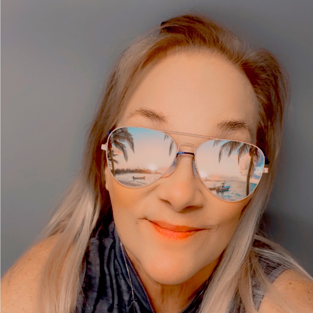 Meet your Posher, Cindi